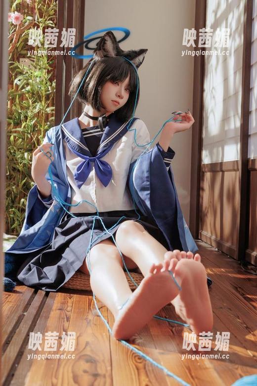 你见过那么纠结的长腿吗？纸悦Etsu_ko高清作品，腿长得我都快迷路了！
