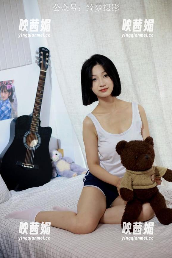 绮梦摄影 - 高跟鞋虽美，月月却能随性地把这种华丽玩弄于股掌之间，图包震惊
