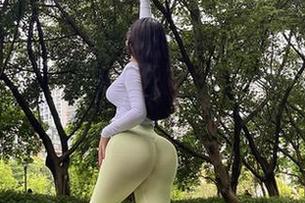 微密圈 – 在线看艾拉·isla的礼服，唔，我是不是也被这些裙摆吸引了？