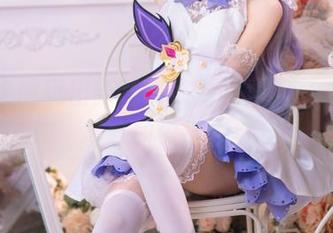 套装也能玩出新花样，看艾西Aiwest的写真如何搞定！