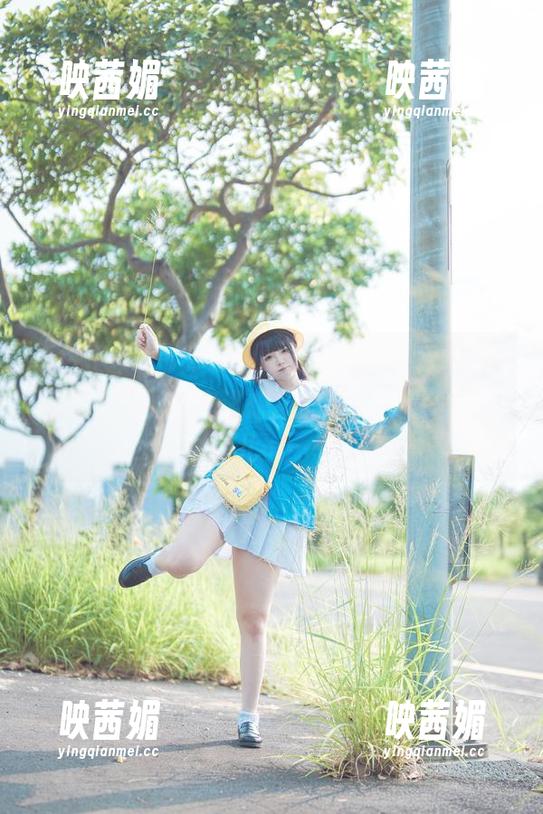 落落Raku带你进入“LonelyMary”全套写真，那种充满想象的气息，就停在那儿……
