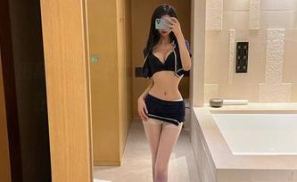 微密圈 – 把葛征的泳衣放进网盘，就像把夏天的蓝天储存起来，试试这神奇的组合吧！