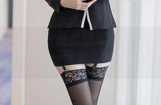 语画界 – 这组丝袜美腿写真里，何嘉颖的变化让我愈加迷茫，不要太撩哦！