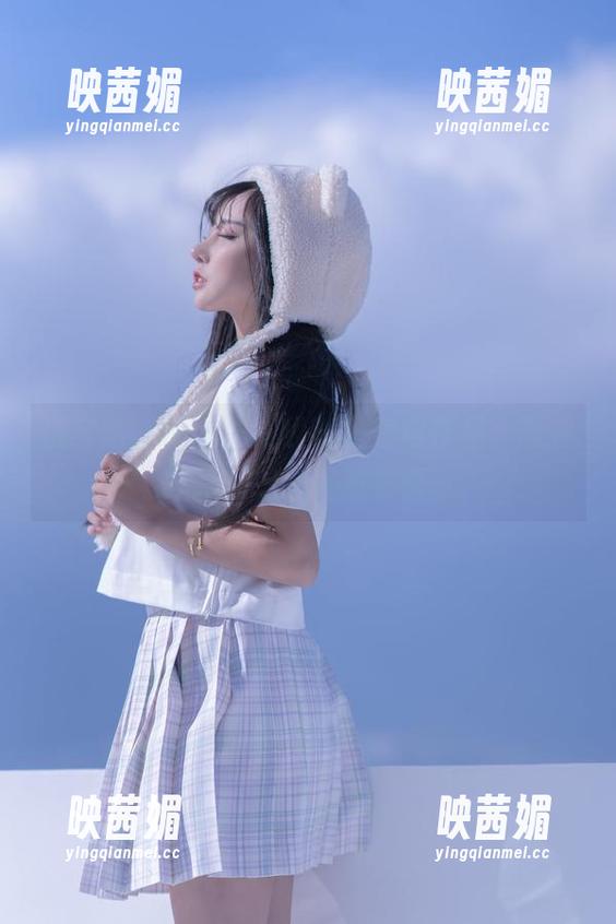 说实话，过期米线线喵的短裙作品，高清得让人想一直重复看。