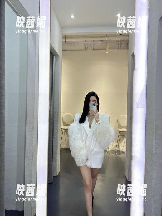 微密圈 - 私房照中的金希儿，睡衣里的味道太犯规了！