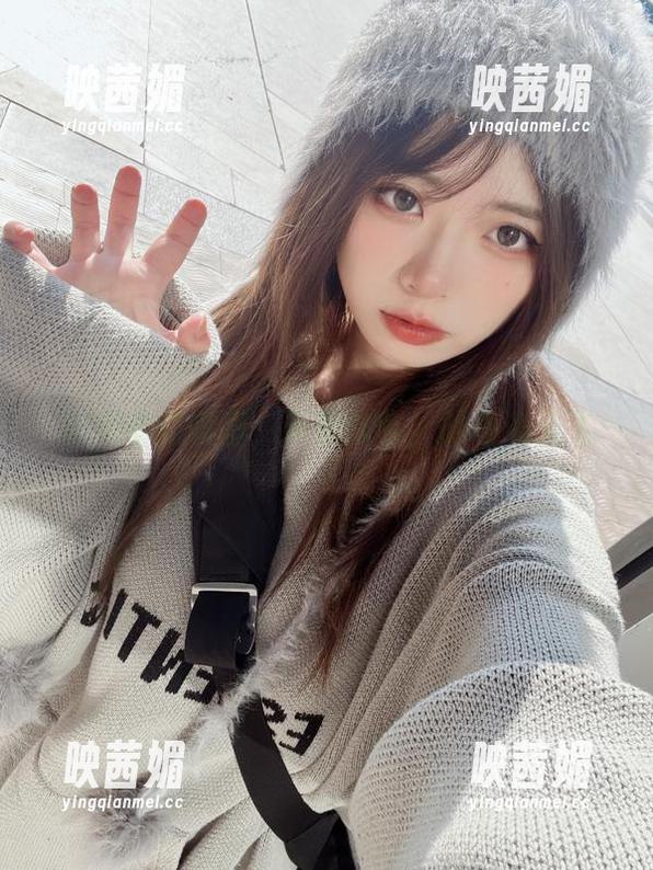 闪月半的美图：天使降临，羽毛满天飞
