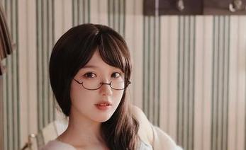 阿包也是兔娘，这个国潮少女写真让我琢磨，有必要下载吗？
