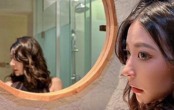 微密圈 – 精选图库：陈妮妮UNI的男友衬衣，“穿了能不能不归还？求穿着权利！”