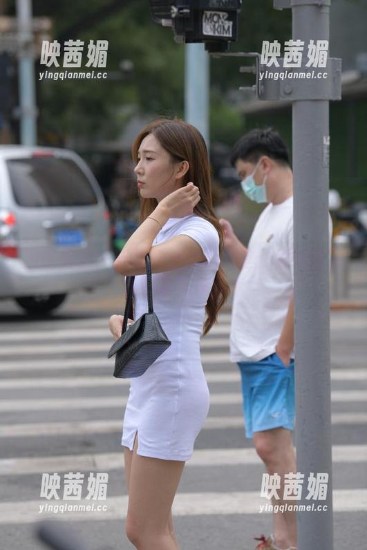 魔镜街拍 - 当黑丝遇到办公室：婷婷的另类日常工作分享