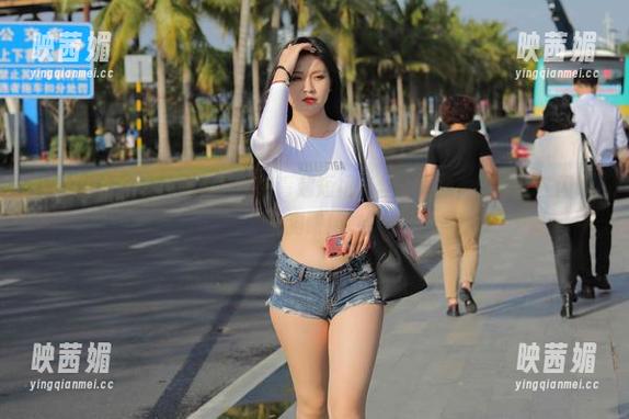魔镜街拍 - 超级更新！艾小青超短裙肉丝写真集，腿的光芒闪瞎狗眼！